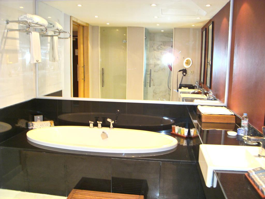 Hotel Grand Swiss Erbil Quarto foto